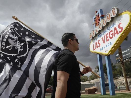 Las Vegas welcomes Raiders with open arms, big hopes